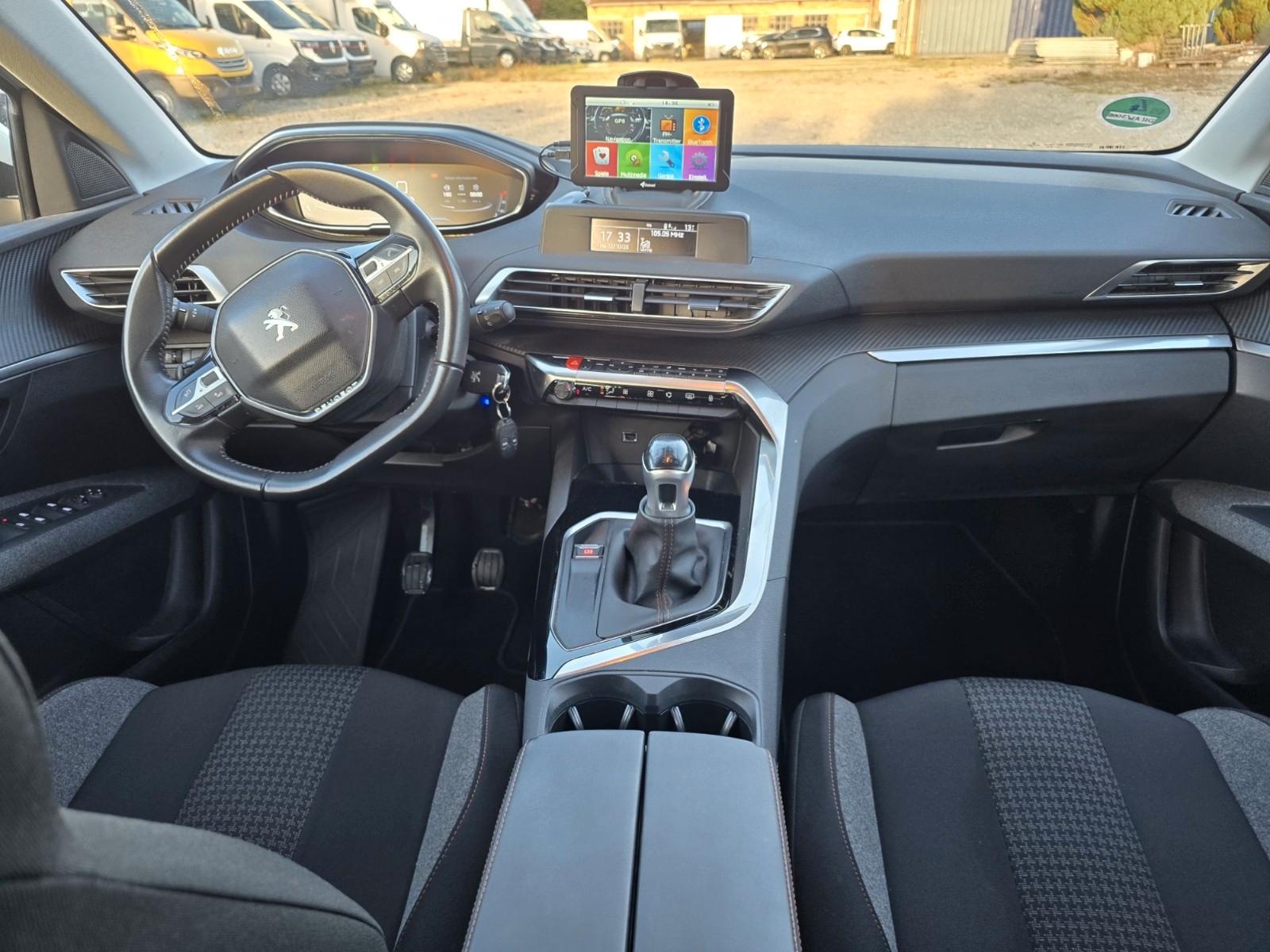 Peugeot 3008 PureTech Access
