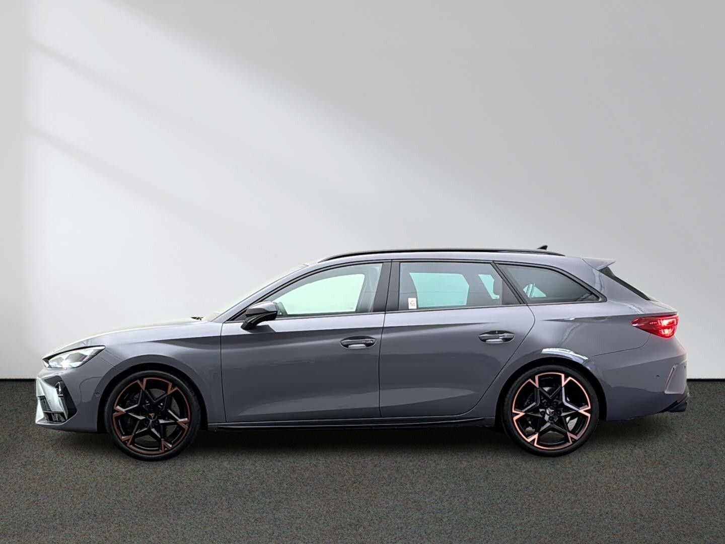Cupra Leon Sportstourer VZ 2.0 TSI DSG 4Drive AHK imagem 2