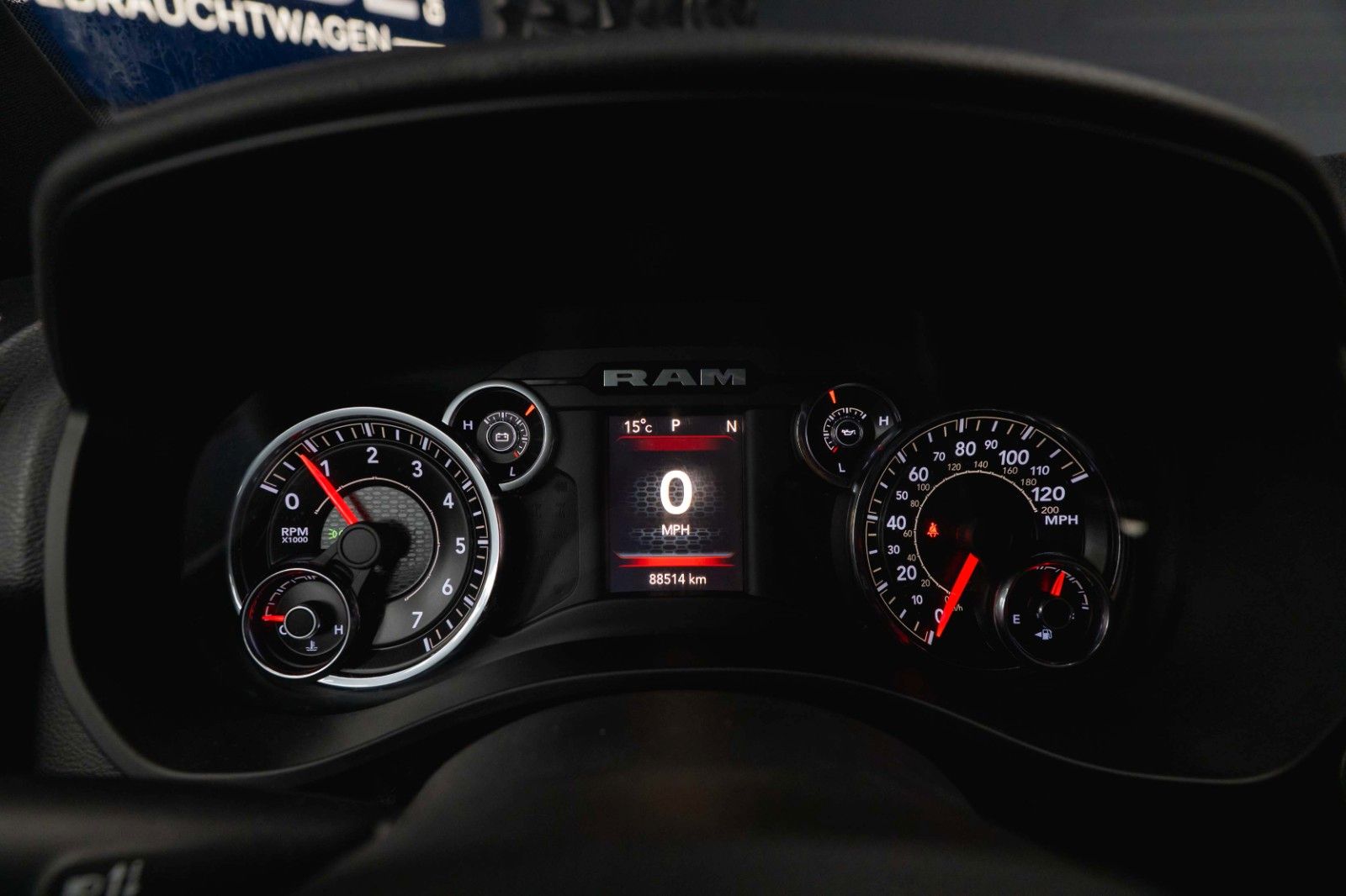 Fahrzeugabbildung Dodge RAM 5.7 V8 HEMI 4x4 OFFROAD Night Limited 19%