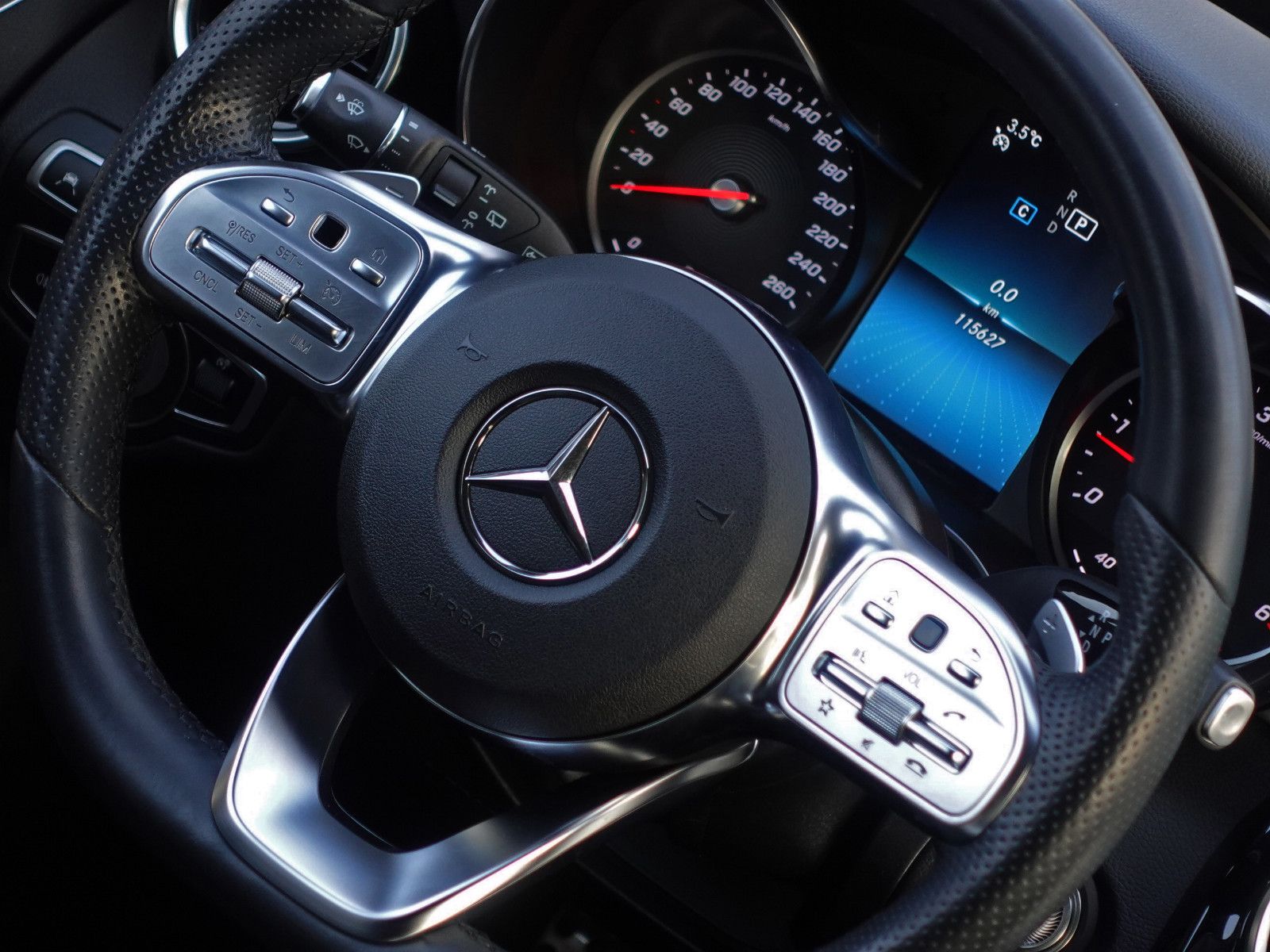 Fahrzeugabbildung Mercedes-Benz C 220d T 4MATIC 9G-T AMG Line Assist CarPlay RFK