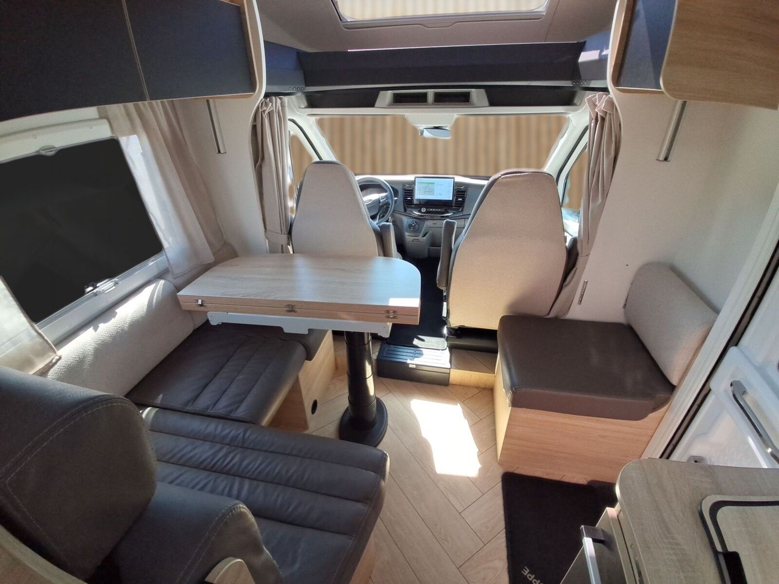 Fahrzeugabbildung Chausson Teilintegriert Titanium Line 627 Dörr30YEdition