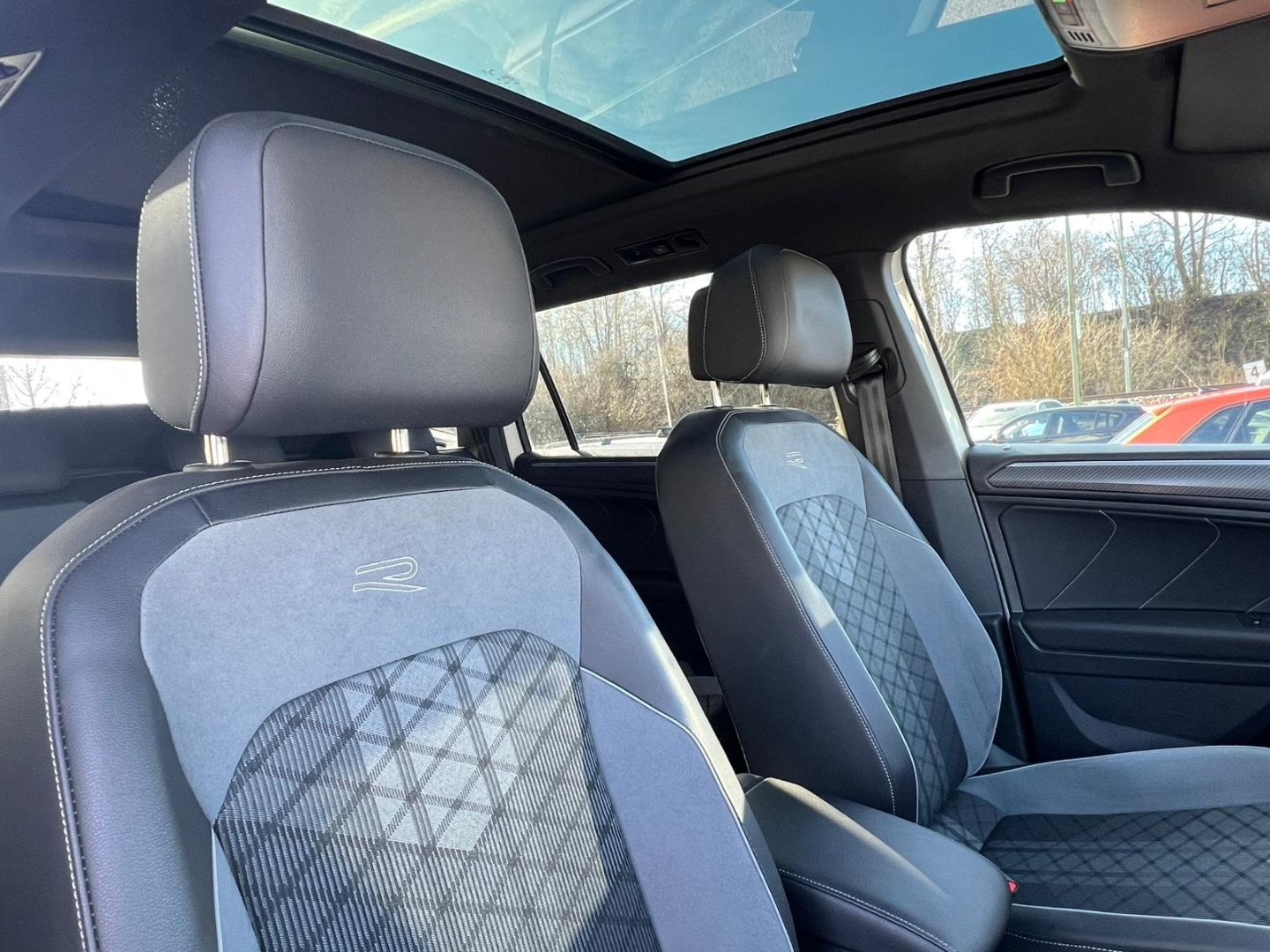 Tiguan Allspace 2.0TSI4M R-Line IQ*Kamera7Sitze!