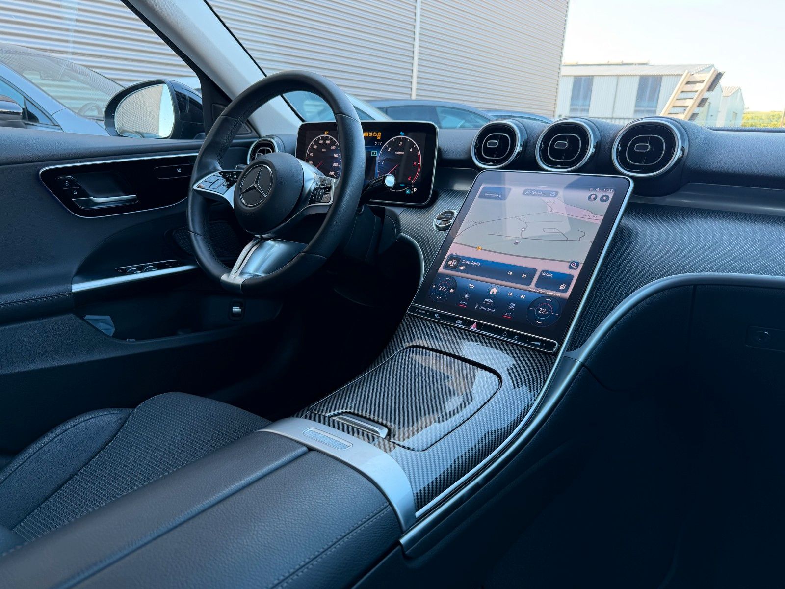 Fahrzeugabbildung Mercedes-Benz C 220d T 4M Avantgarde+AHK+Distr+360+Night