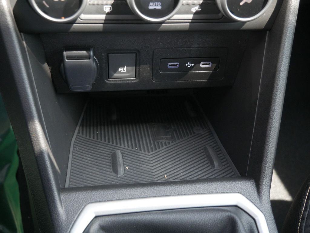 Fahrzeugabbildung Dacia Sandero Stepway Extreme TCe 110 NAVI LED 360°