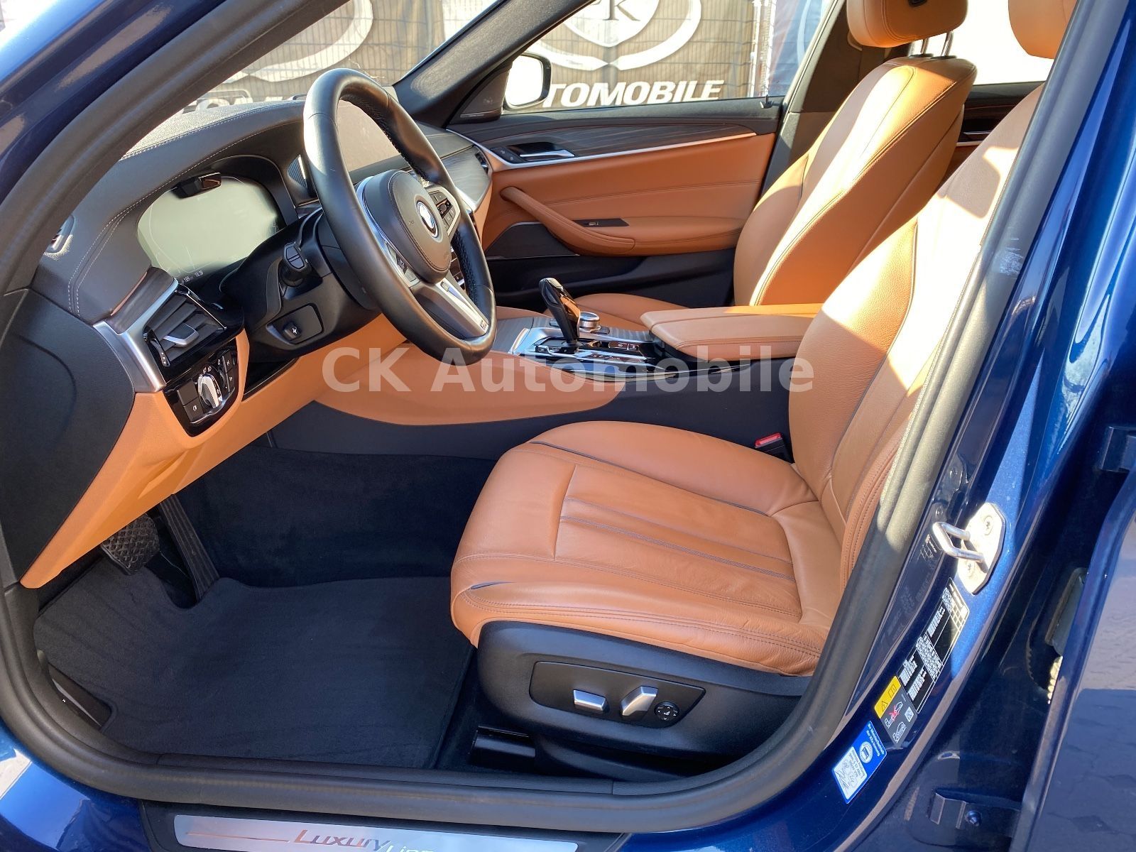 Fahrzeugabbildung BMW 545e Lim.xDrive Luxury Line/Laser/Navi/360°K/AHK