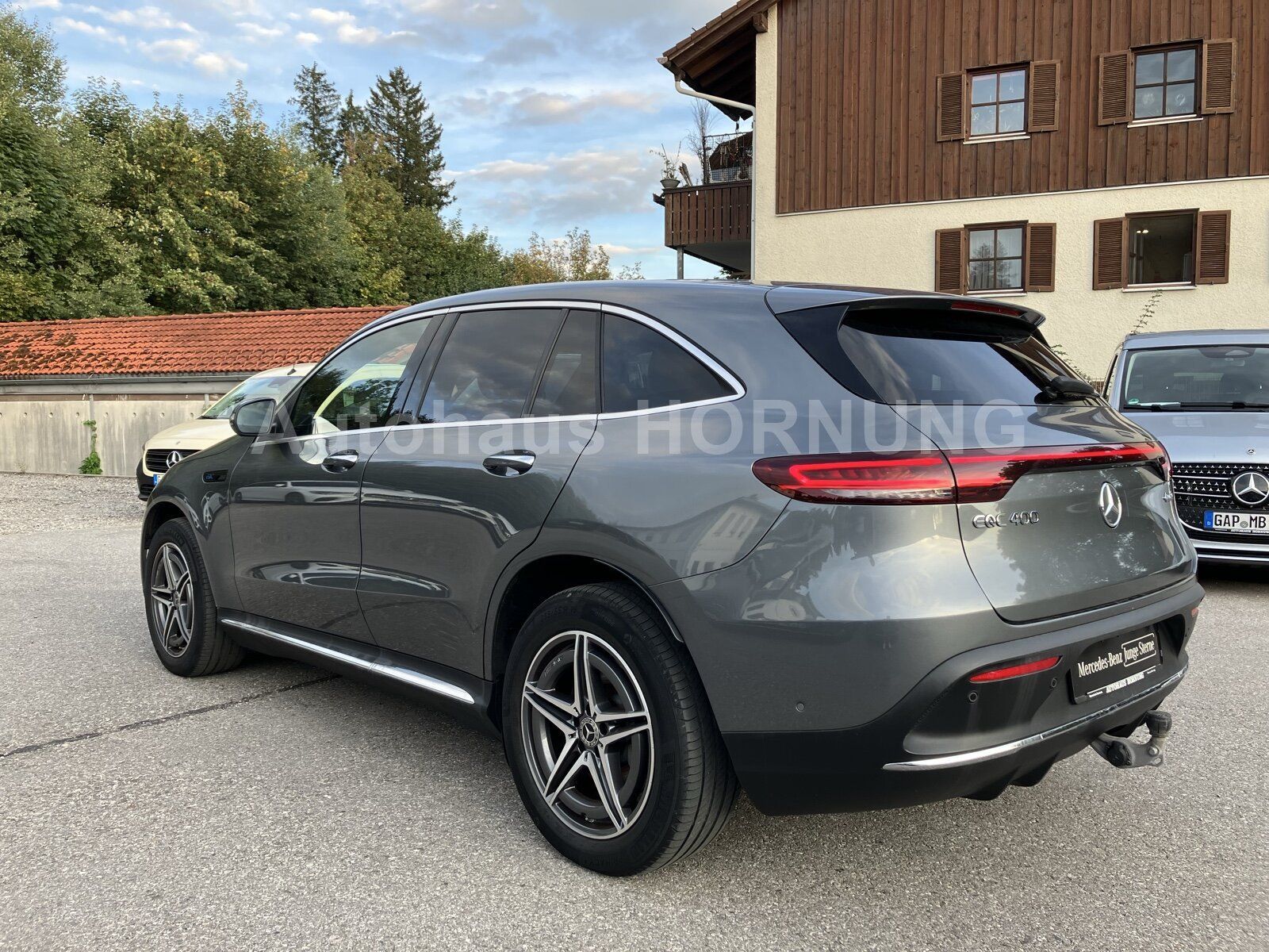 Mercedes-Benz EQC 400 4x4 AMG DISTR MEMORY SHD 360° LED SOUND imagem 2