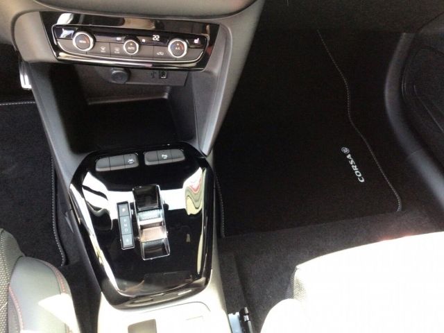 Corsa F e GS Line