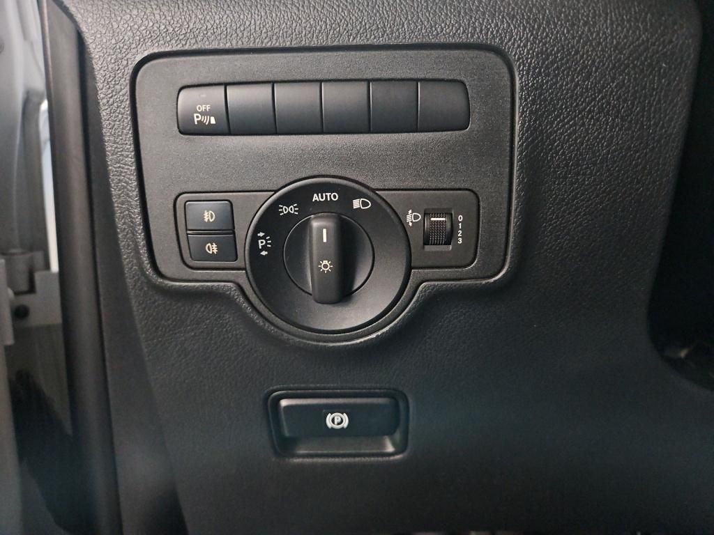 Fahrzeugabbildung Mercedes-Benz Vito 116 Kasten extralang Nav Klima 270° PTS RFK