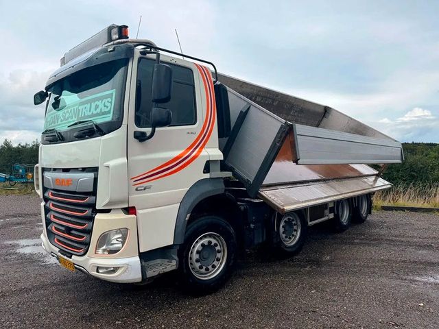 DAF CF 530 only 338 000 km. 3 way Pendel Tipper.