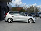 Hyundai i30 CW 1.4 Classic*Klima*8Fbereift*E-Fenster+S* - Hyundai i30 aus 2010: Cw