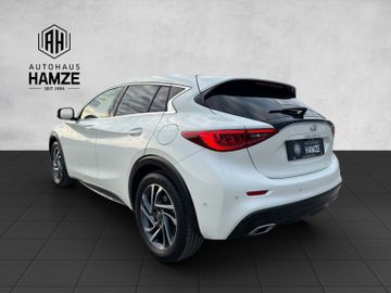Infiniti Q30 1.6 16V Luxe Tech|Panorama|Kamera|BOSE|DAB