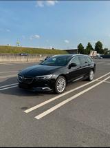 Mitsubishi Opel Insignia Sports Tourer 2.0 - Mitsubishi ASX Gebrauchtwagen in Frankfurt