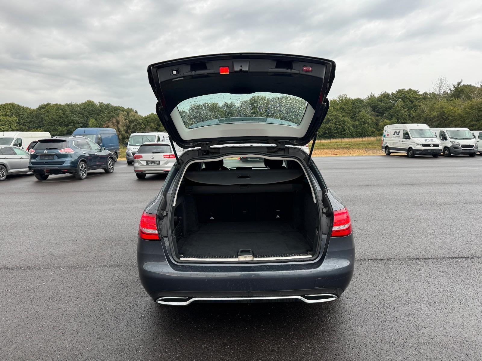 Mercedes-Benz C220 2014 — photo 7
