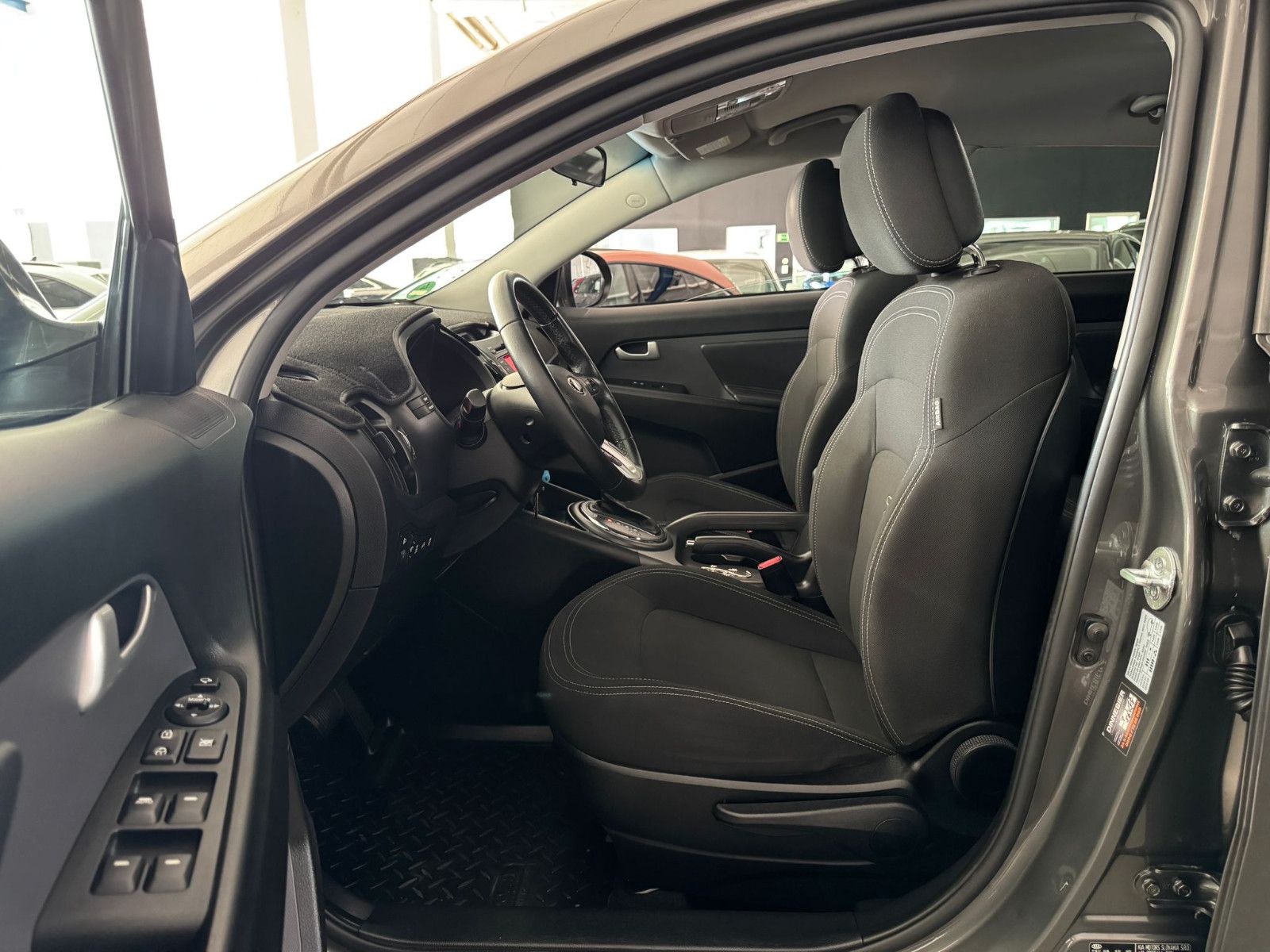 Kia Sportage 2.0 VISION 4WD AUTOMATIK UNFALLFREI 1H