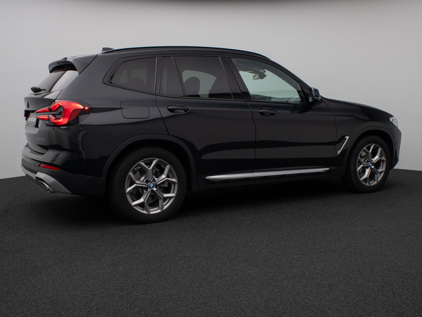 Fahrzeugabbildung BMW X3 xD30e Kamera DAB HiFi Komfort MSport 19Zoll