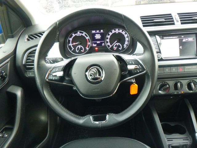 Fahrzeugabbildung Skoda Fabia 1,0 TSI Kombi >NAVI/Einparh/SmartLink<
