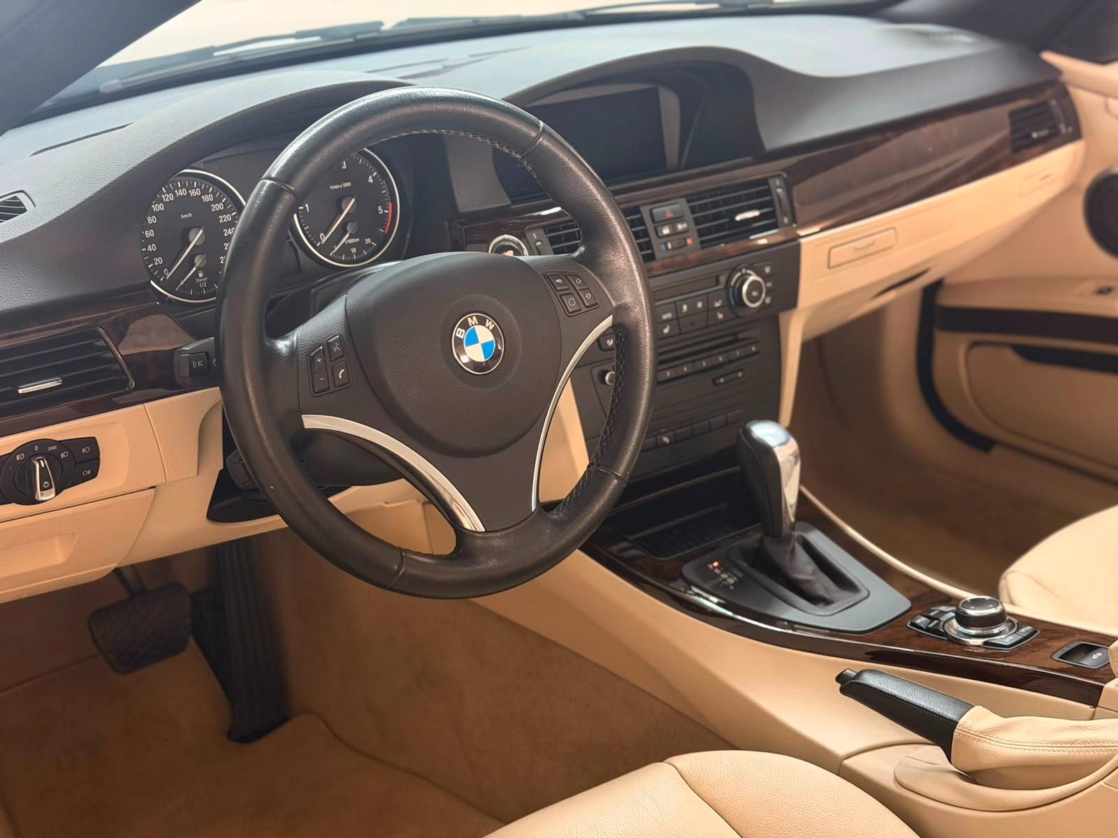 BMW 330d Cabrio *KEYLESS*XENON*NAVI*MEMORY*HIFI