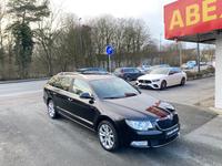 Skoda Superb 2.0 TDI DSG Elegance Combi NAVI XENON SHZ