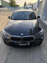 BMW X2 20i sDr M-Sport Paket NAVI PANO KAMERA H& - BMW X2 von privat