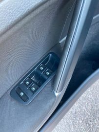 Volkswagen Golf - 9
