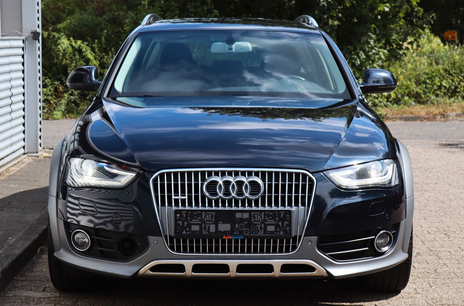 Fahrzeugabbildung Audi A4 ALLROAD QUATTRO AUT LEDER DSP MMI AHK ACC XEN