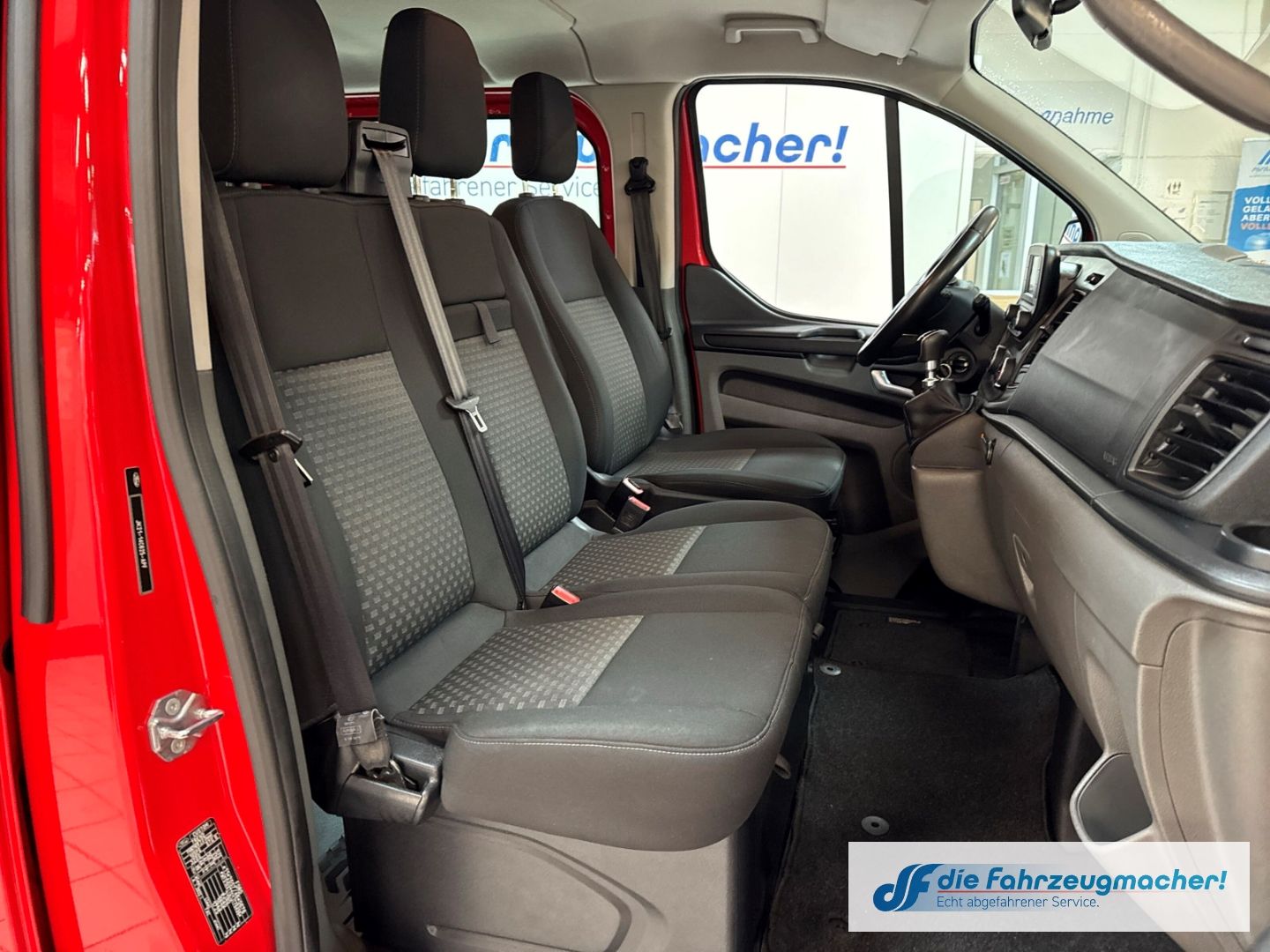 Fahrzeugabbildung Ford Transit Custom Tourneo Kombi 320 L1 Trend *6145