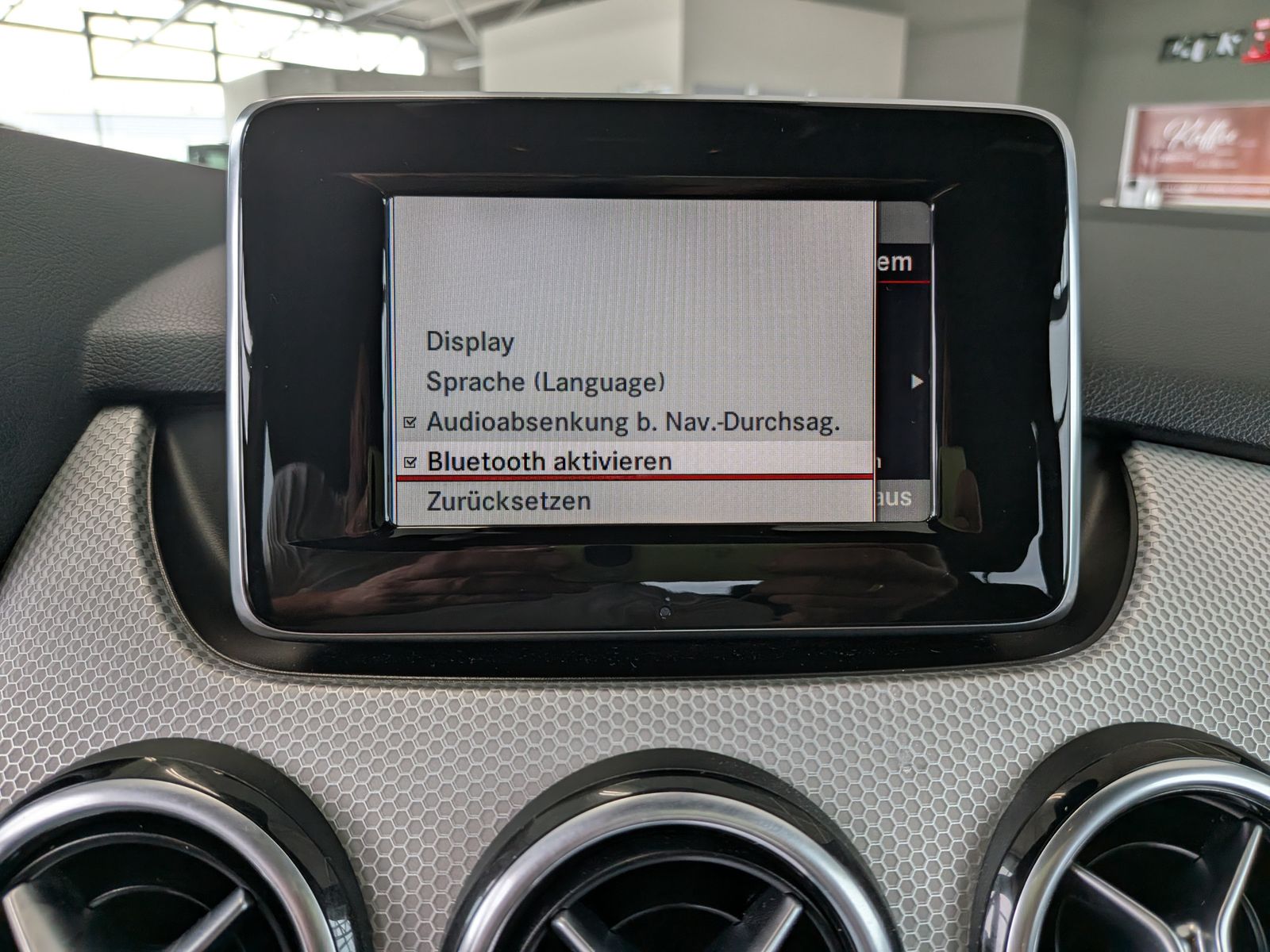 Fahrzeugabbildung Mercedes-Benz B 200 CDI Bi-Xenon Night-Paket PDC SHz Leder 18"
