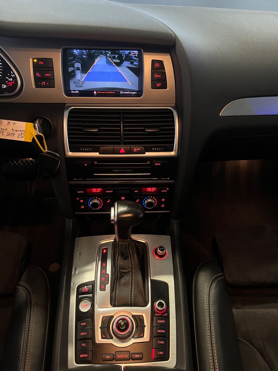 Fahrzeugabbildung Audi Q7 3.0 TDI quattro S line V12 Paket * 7.SITZER *