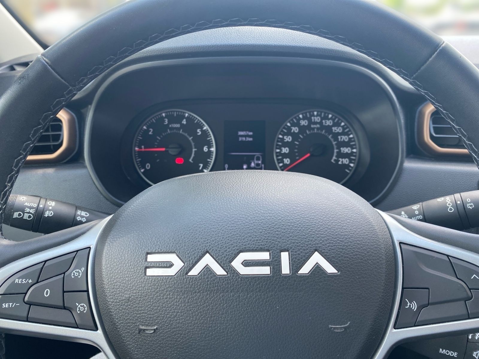 Fahrzeugabbildung Dacia Duster II 1.0 TCE 100 LPG Extreme 2 WD ECO-G *NA