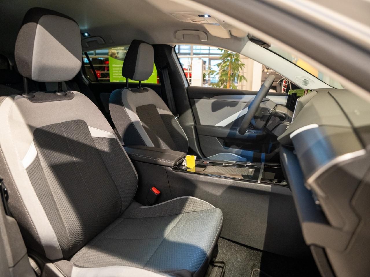 Fahrzeugabbildung Opel Astra L Sports Tourer Electric