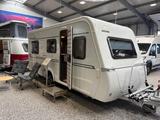 HYMER / ERIBA / HYMERCAR Eriba Novaline 442 /Moving/Combi4/1.500kg