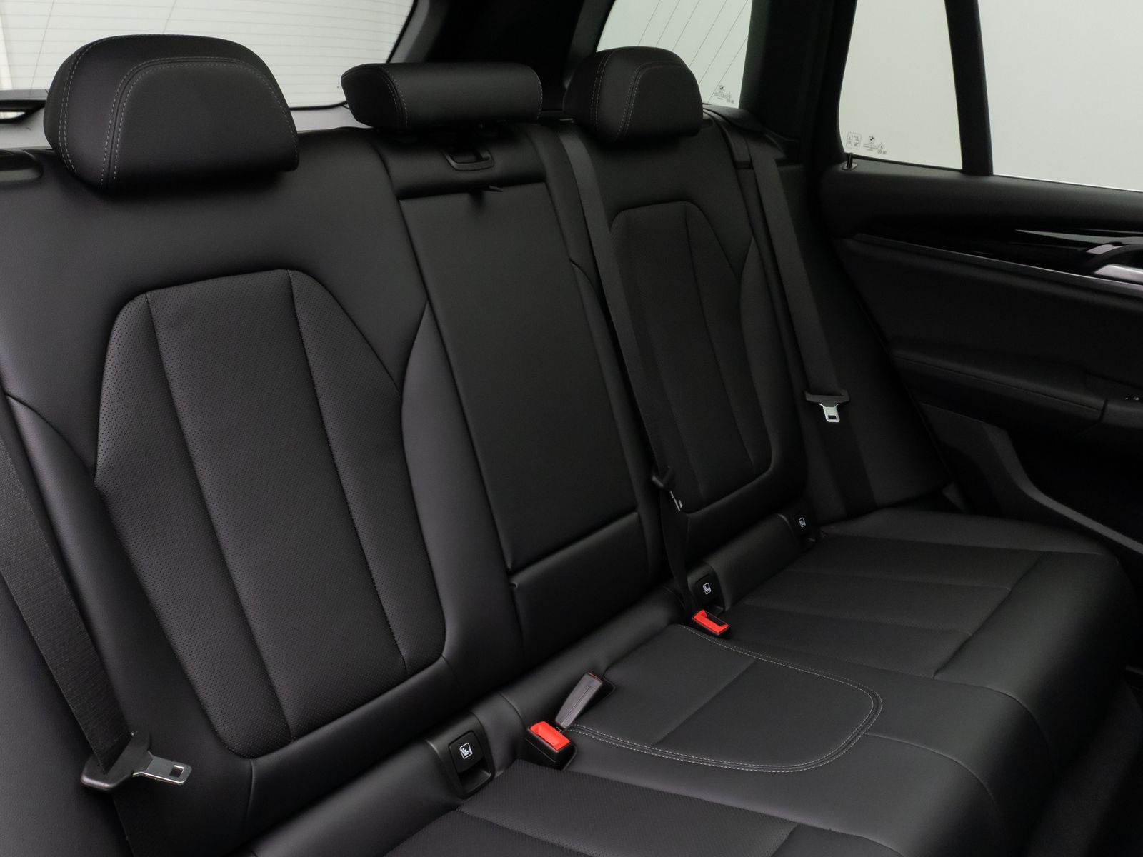 Fahrzeugabbildung BMW X3 xD30e Panorama Kamera HUD H/K Komfort Sport