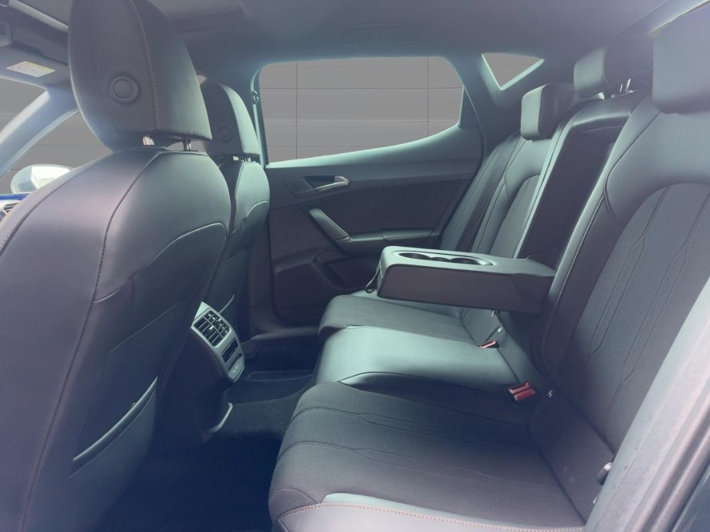 Fahrzeugabbildung CUPRA Leon NAVI, Panodach, Winterpaket