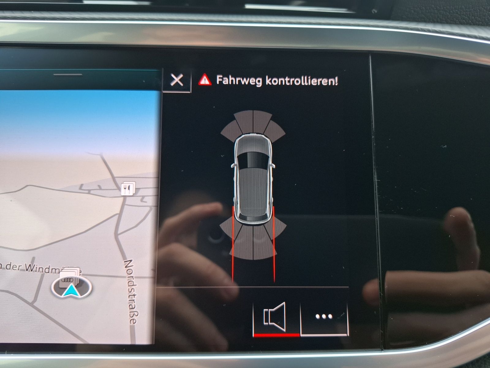 Fahrzeugabbildung Audi Q3 40 TDI quattro S-line S-tronic LED AHK Navi A