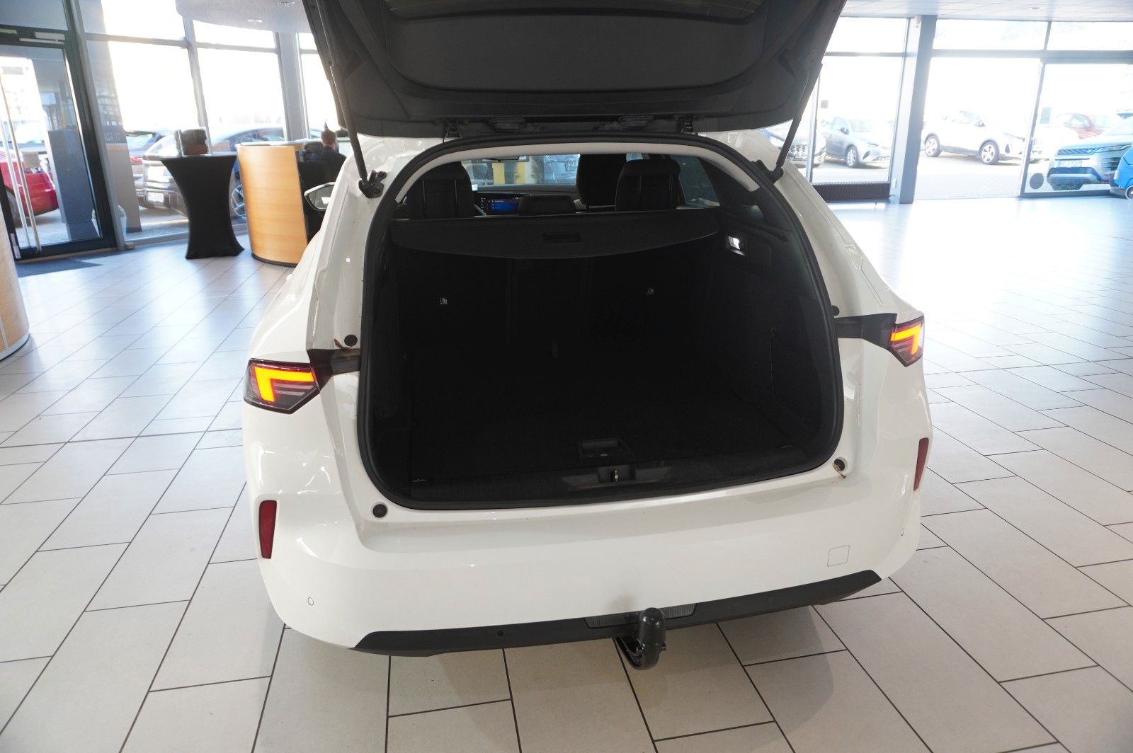 Fahrzeugabbildung Opel Astra L ST 1.5D BUSINESS NAVI/LED/KAMERA/SH/AHK