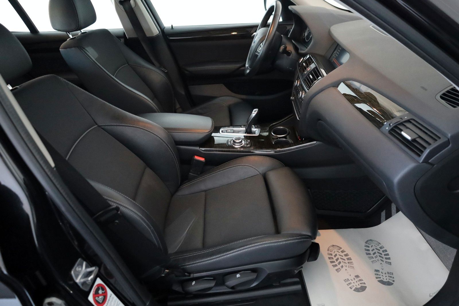 Fahrzeugabbildung BMW X3 xDrive 20d, X line,T.Leder,Navi,SH,Kamera,AHK