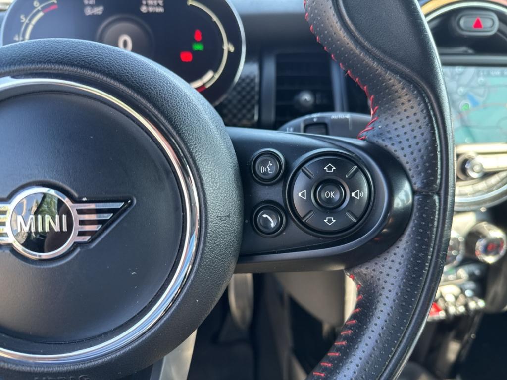 MINI Cooper S Cabrio JCW-Paket Sportsitze Sport-Leder