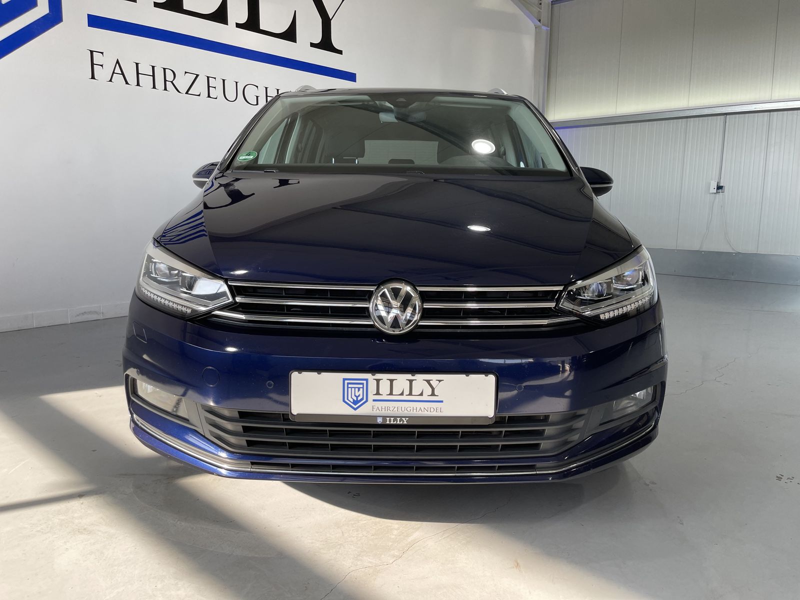 Fahrzeugabbildung Volkswagen Touran Highline 2.0 TDI*LED*ACC*AHK*Navi*