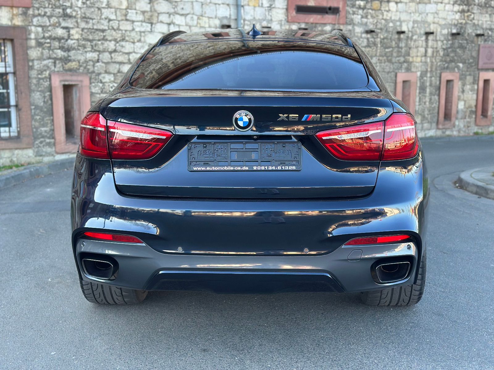 Fahrzeugabbildung BMW X6 M50 M SPORTPAKET*AHK+KAMERA*