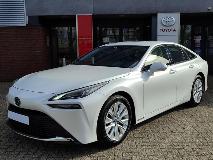 Toyota Mirai 134 kW (182 PS), Automatik