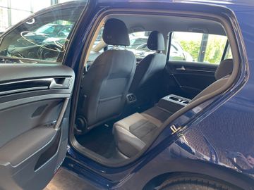 Volkswagen Golf VII Lim. Highline BMTStart-Stopp *AHK*LED*