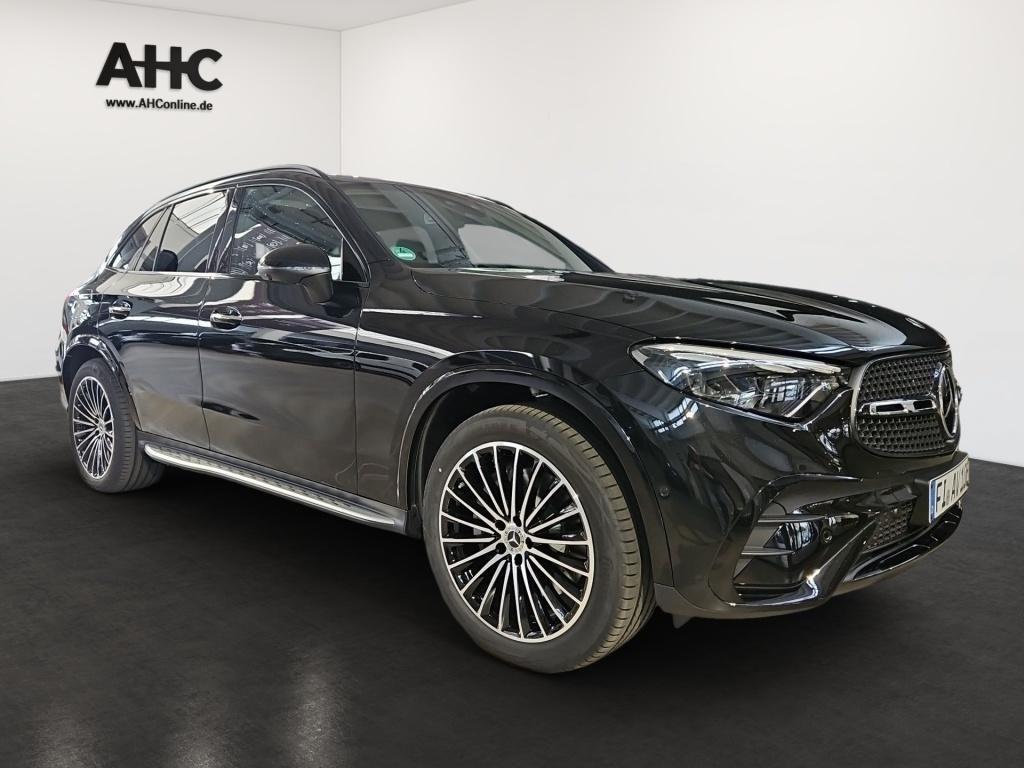 Fahrzeugabbildung Mercedes-Benz GLC 300 de 4M +AMG+AHK+AIRMATIC+DIGI+HEAD+PANO++