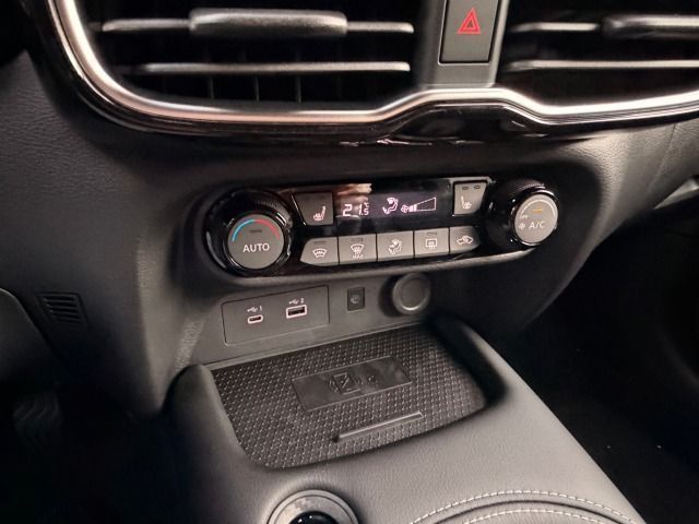 Fahrzeugabbildung Nissan Juke DIG-T Tekna 6MT Leder*Navi*BFS