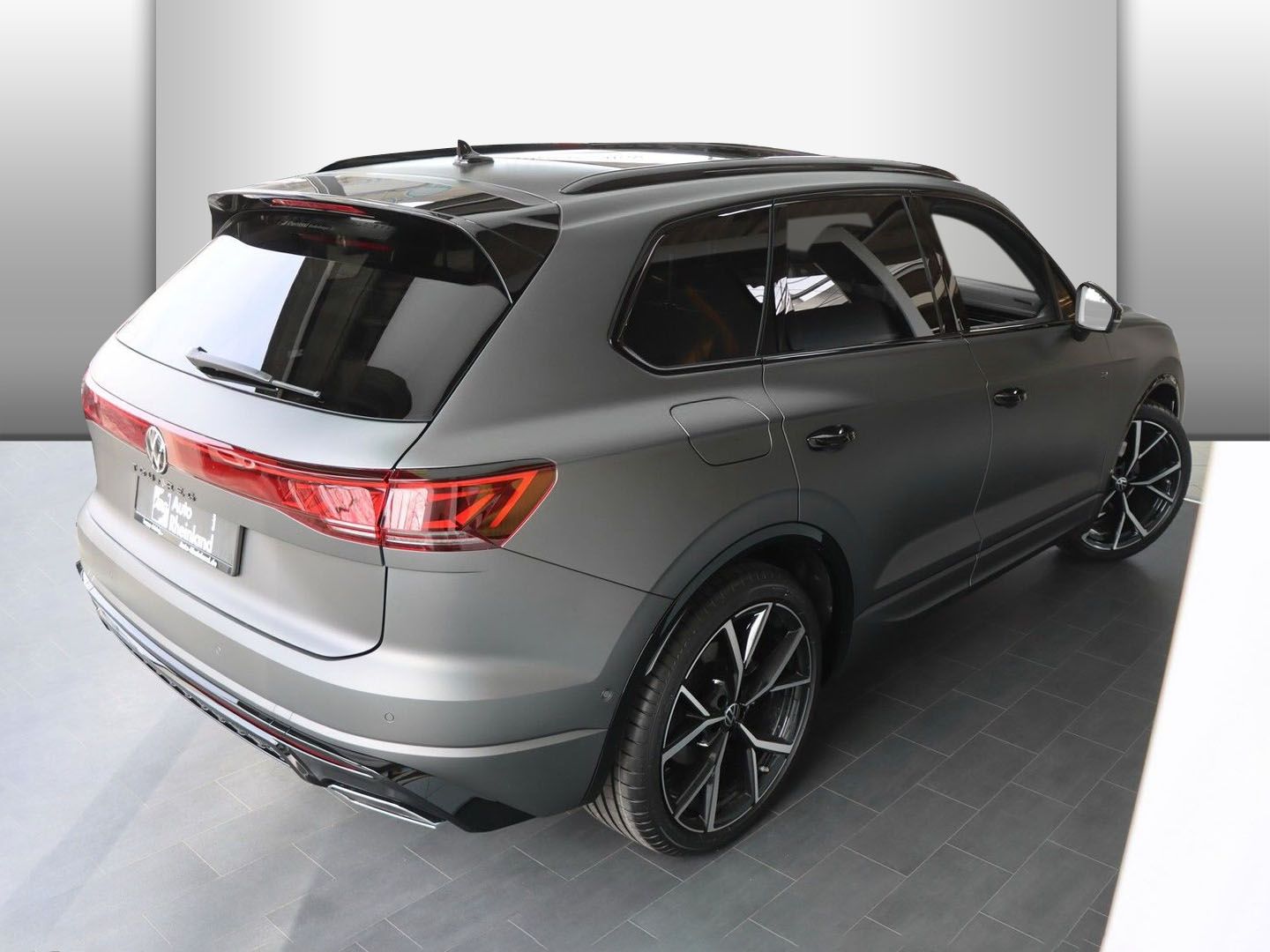 Volkswagen Touareg R-Line 4MOTION 3.0 V6 TDI SCR PANO AHK I foto 2