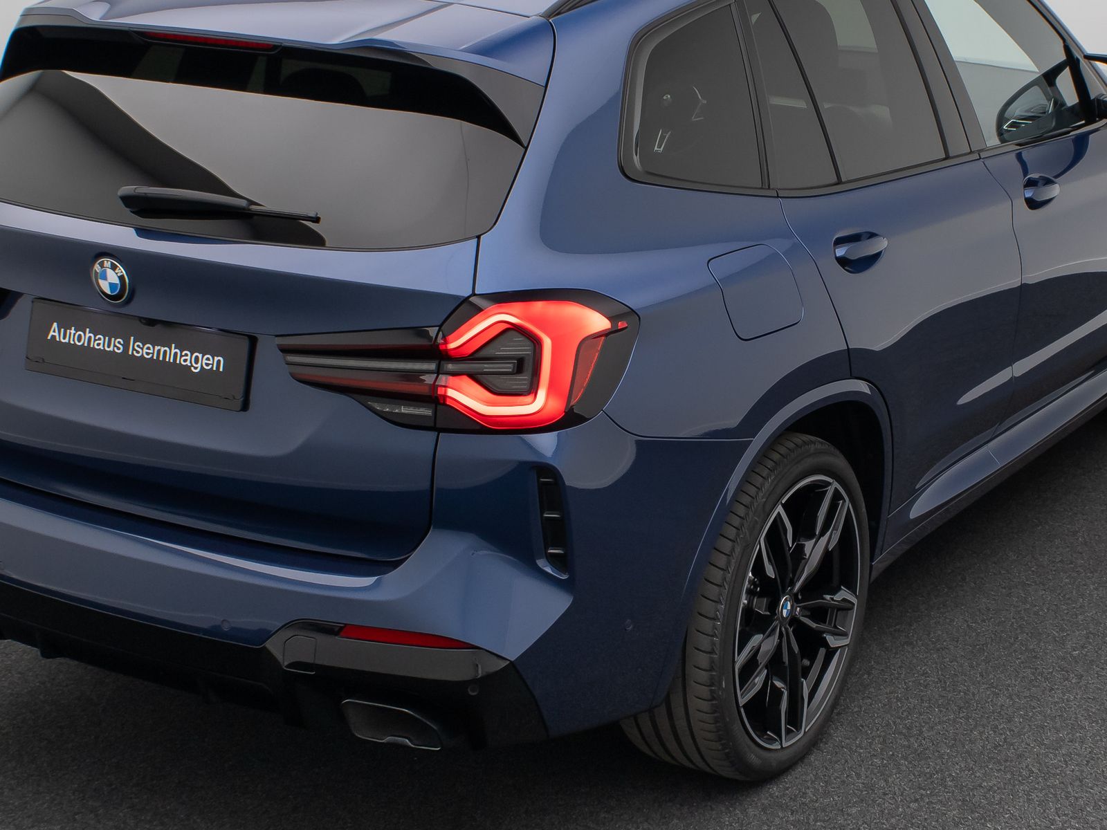 Fahrzeugabbildung BMW X3 M40i Kamera Laser HUD DAB HiFi Komfort 21Zoll