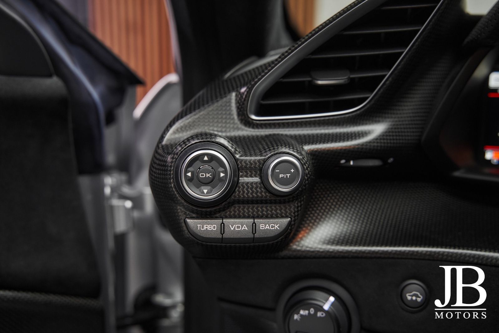 Fahrzeugabbildung Ferrari 488 Pista Spider Tailormade Special Carbon Lift