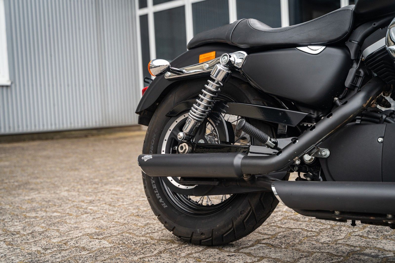 Fahrzeugabbildung Harley-Davidson Sportster XL1200CB Custom Limited -Vance&Hines-
