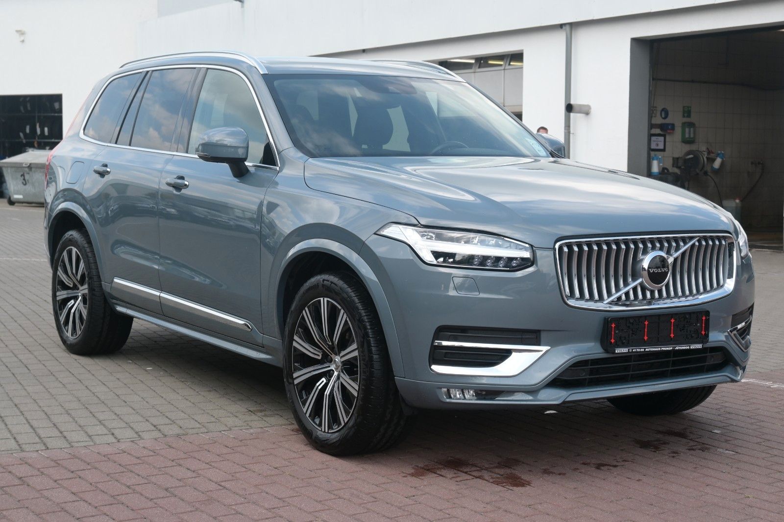 Fahrzeugabbildung Volvo XC90 B5 Inscrip. AWD*LUFT*H&K*ACC*NAV*STDHZG*RFK