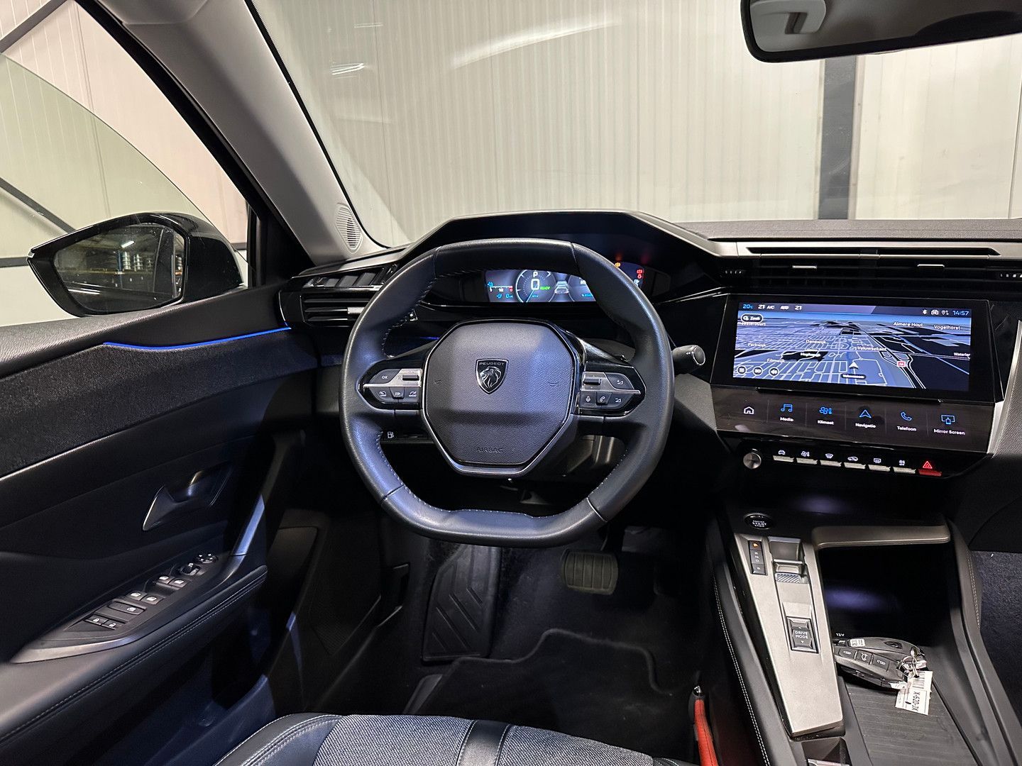 Peugeot 408 1.6 Plug-in HYbrid | Allure Pack 180 | Navi imagem 3