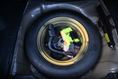 HONDA CR-V 2.0 i-VTEC Elegance AHK Navi Sitzhz 2Hd Cam